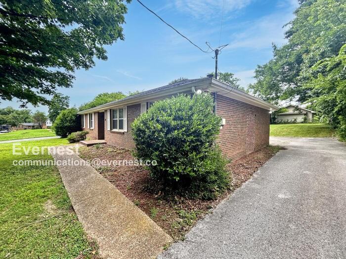 722 Dutchmans Ct - Photo 2 of 23