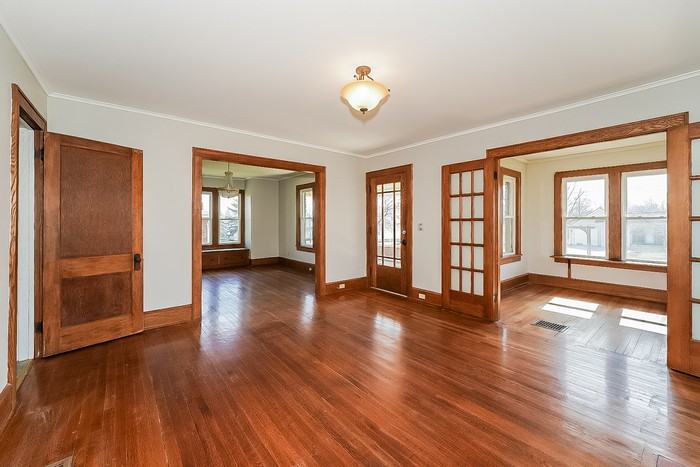 1904 Main Ave W - Photo 2 of 15