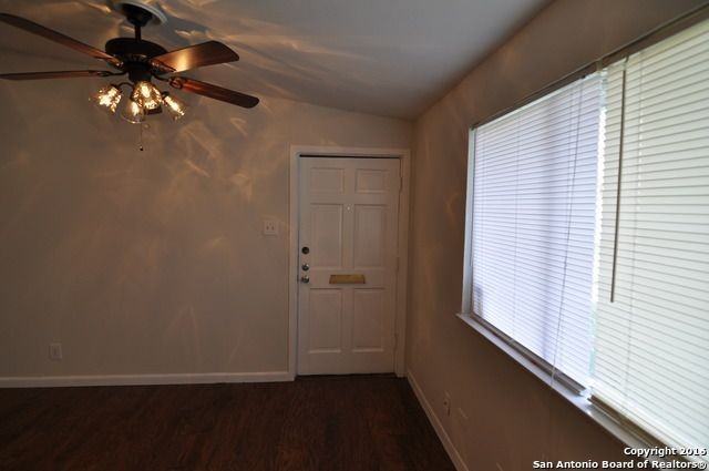 1434 Wiltshire Ave - Photo 3 of 21