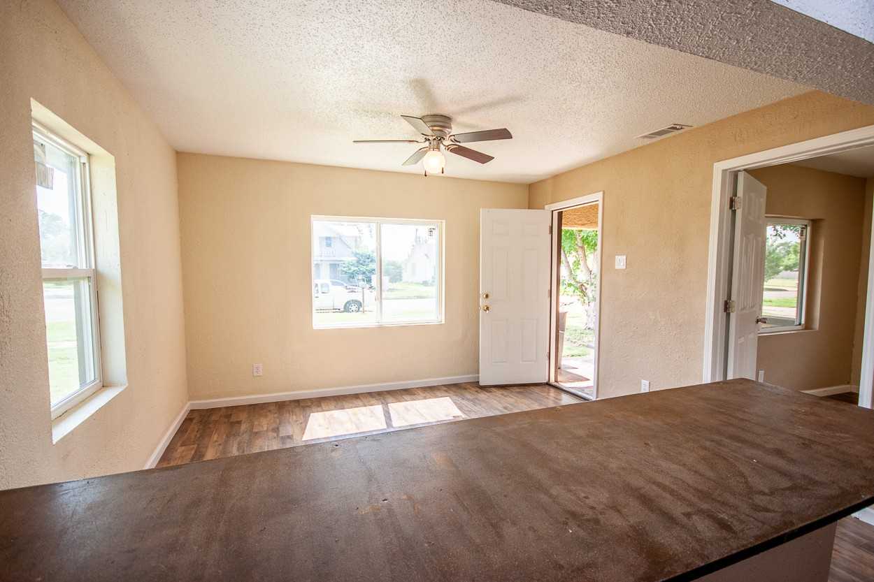 1020 N Connelly St #NA - Photo 3 of 11