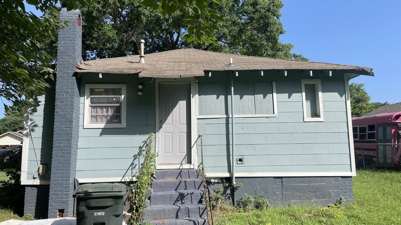4029 Walnut Ave Sw #NA - Photo 2 of 3