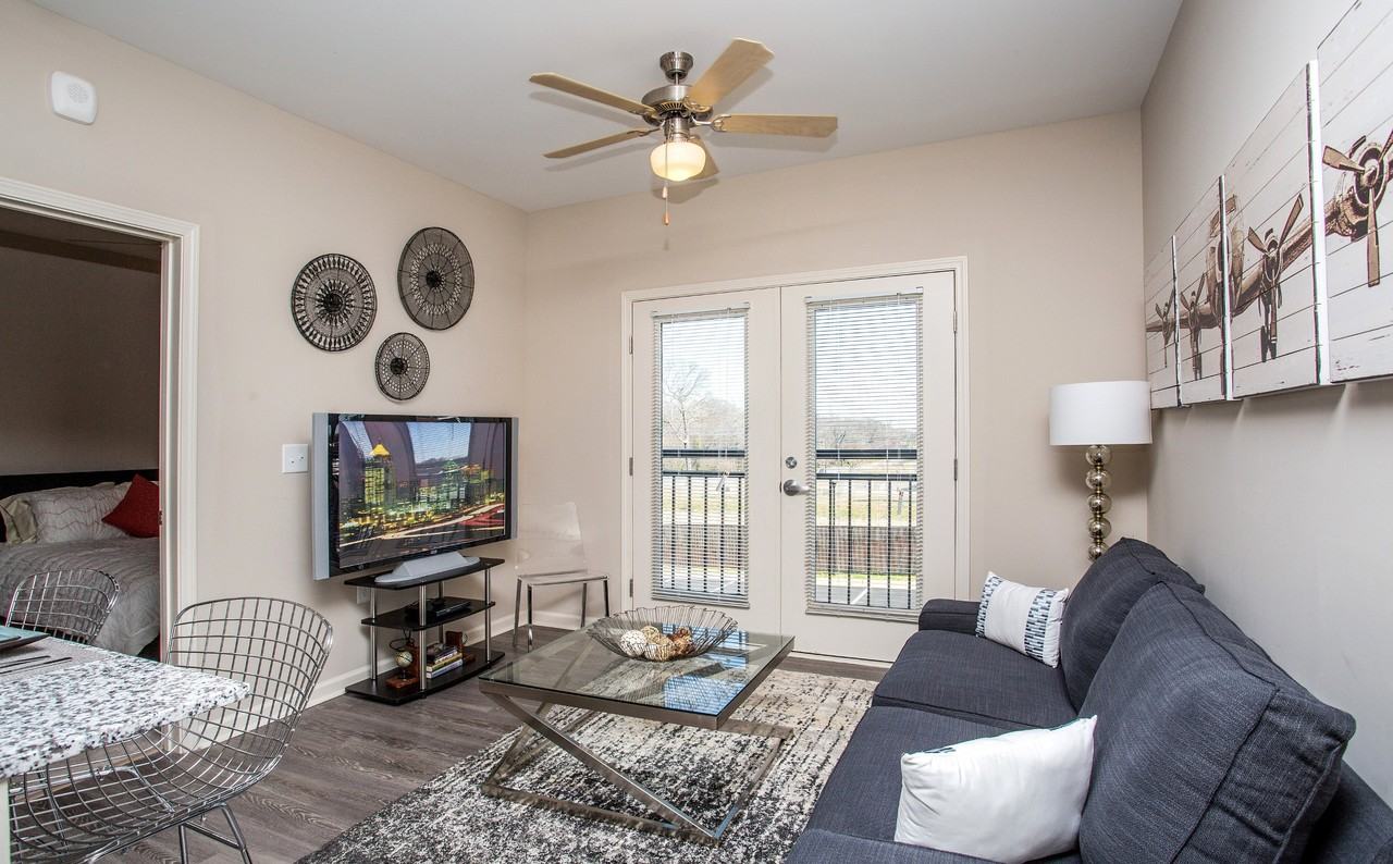 The Pad on Harvard - Photo 7 of 24