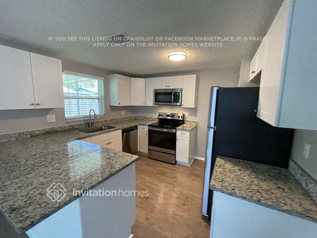 9120 Crabtree Ln - Photo 4 of 15