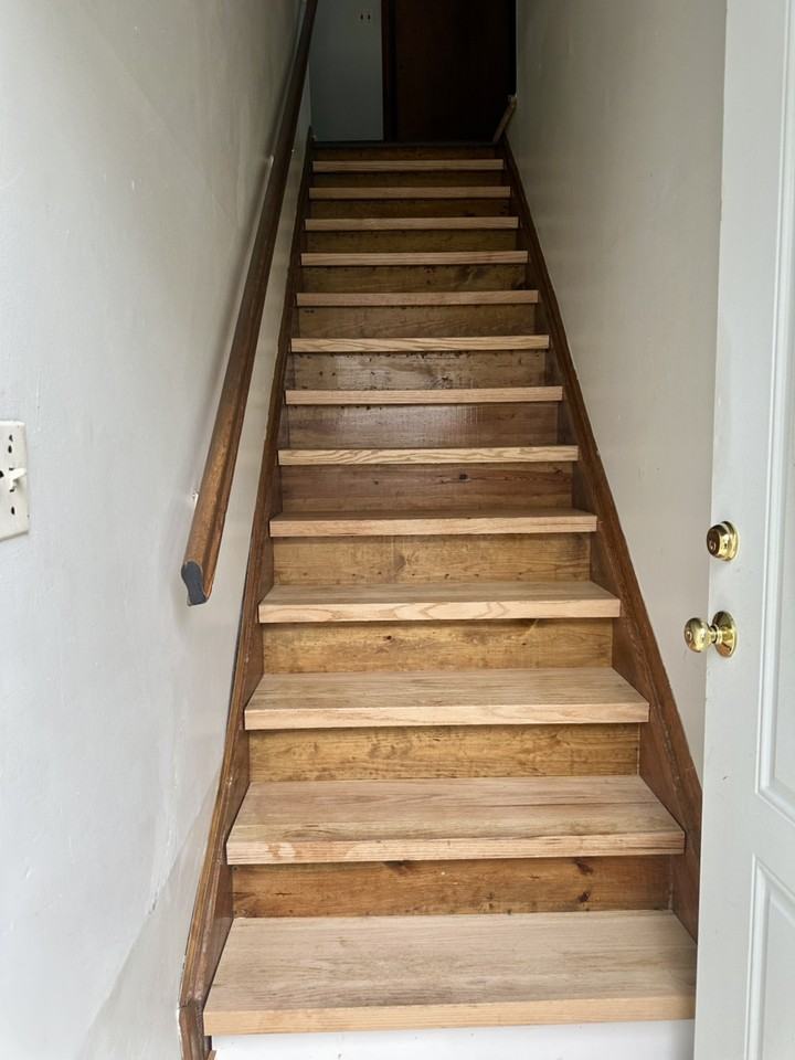 35 Nancy Ln - Photo 3 of 10