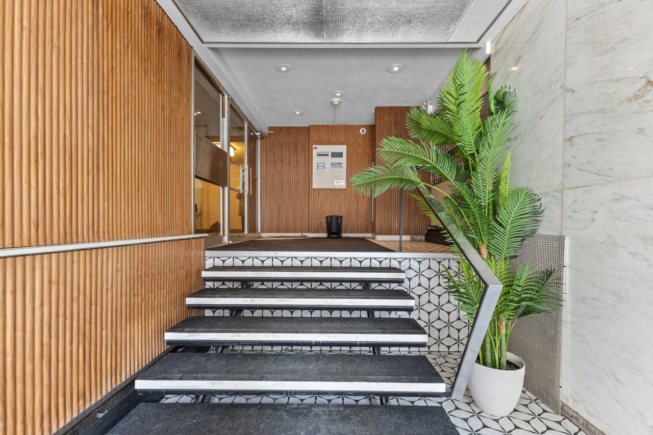 3553 Durocher - Photo 2 of 28