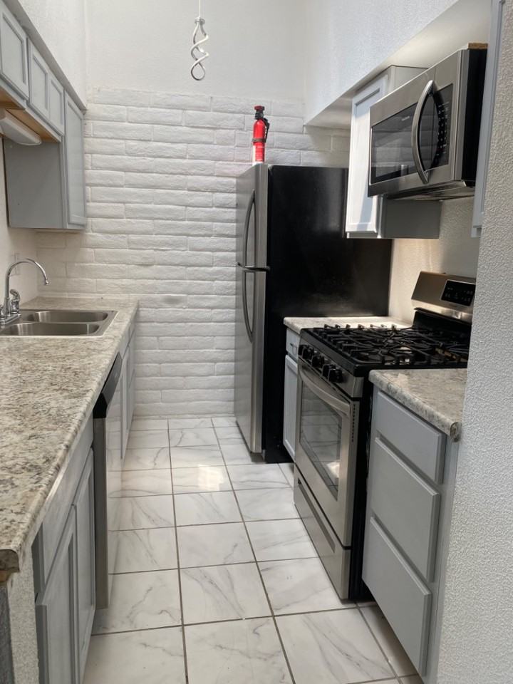 3408 Ross Avenue Southeast - Photo 3 of 4