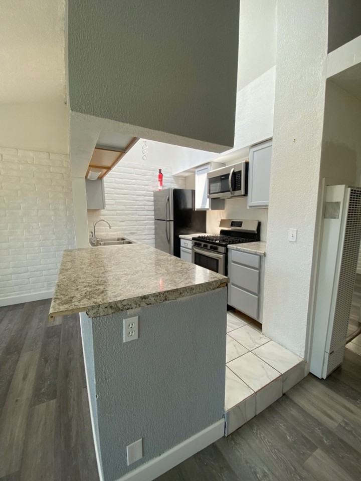 3408 Ross Avenue Southeast - Photo 2 of 4