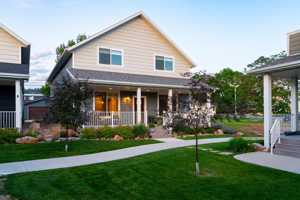 featured image of 1026 N Canyon St