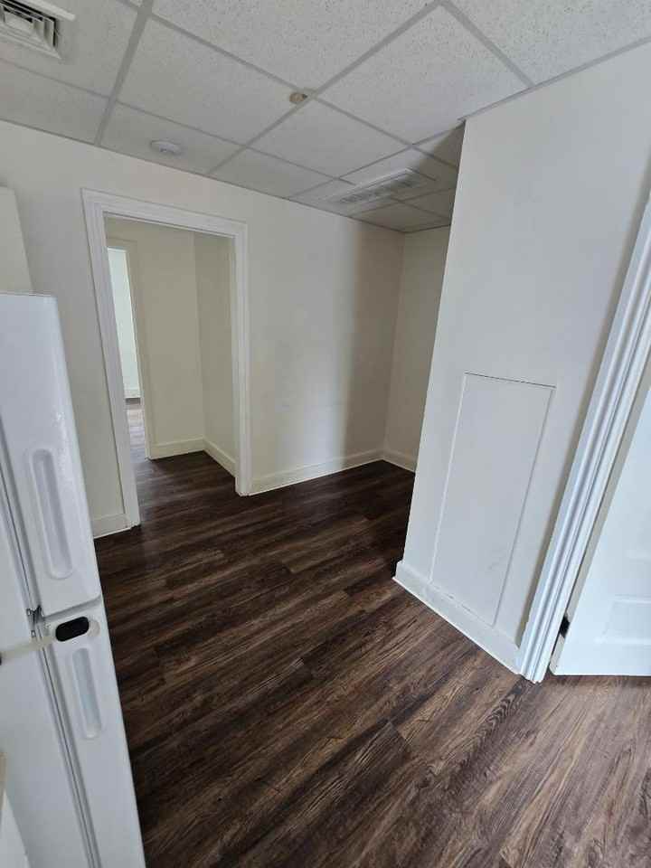 135 S 6th St - Photo 7 of 9