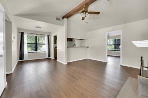 728 Woodland Ct - Photo 5 of 20