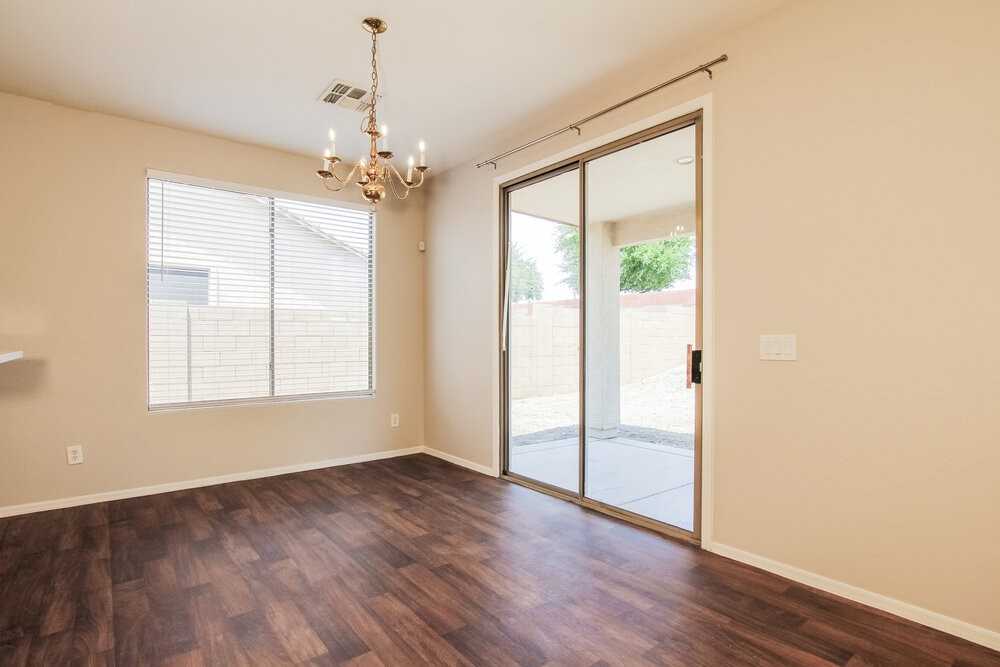 10866 W Chase Dr - Photo 5 of 16