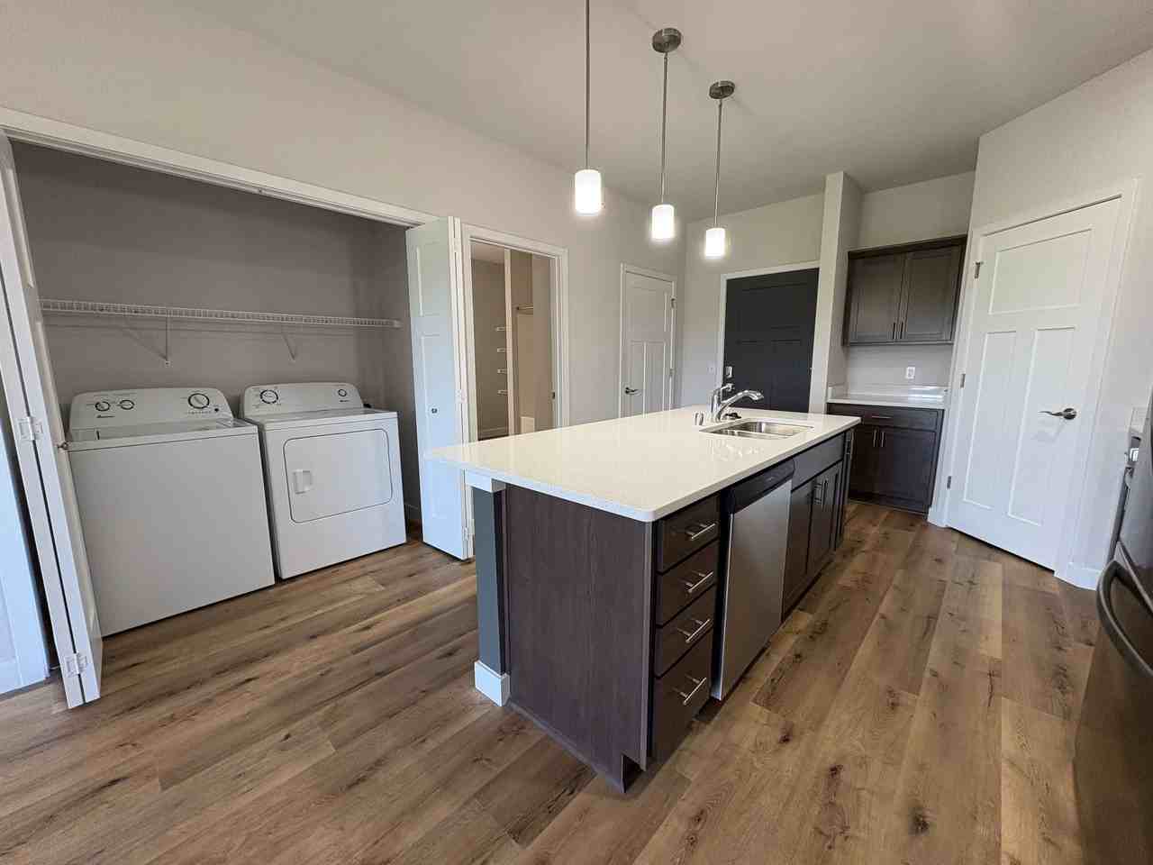 Central Park Place - Photo 6 of 50