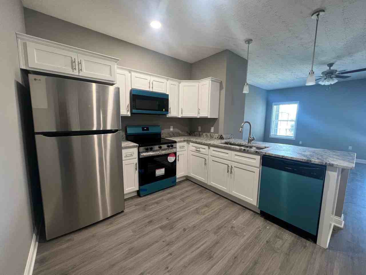 814 Brush Creek Street - Photo 4 of 13