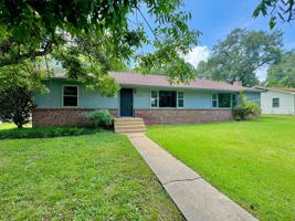 featured image of 3901 Wood St