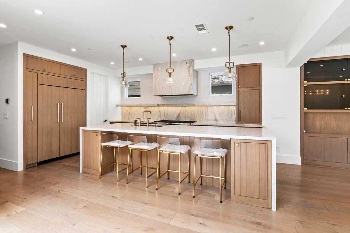 211 Topaz Ave - Photo 2 of 33