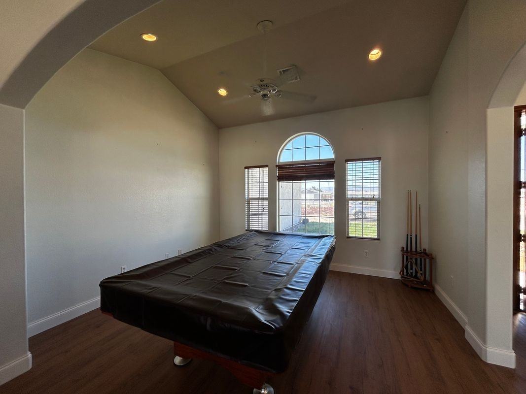 8127 W Avenue E12 - Photo 3 of 25