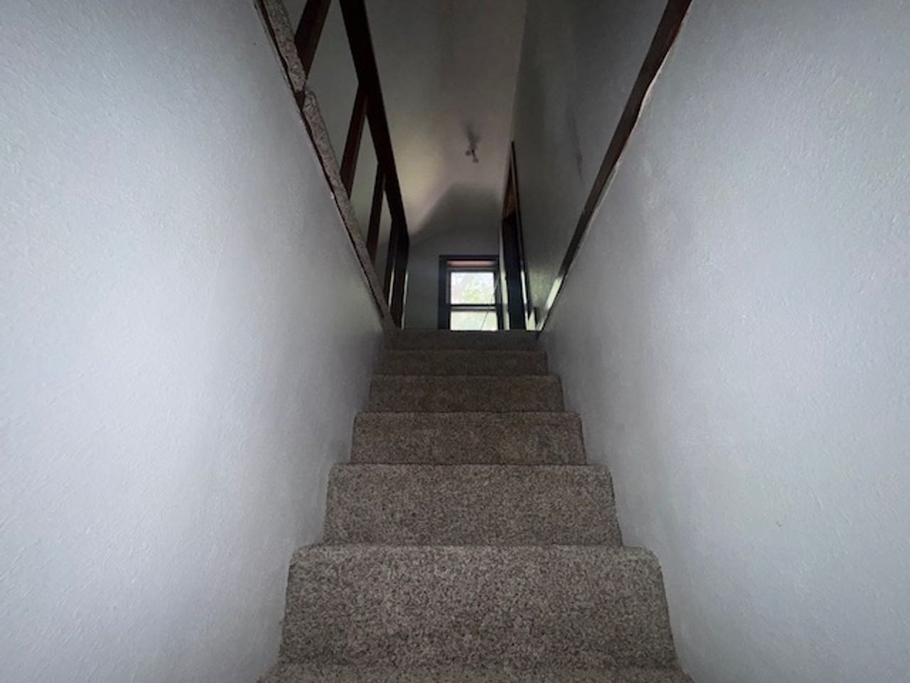 1208 W 15th St - Photo 3 of 6