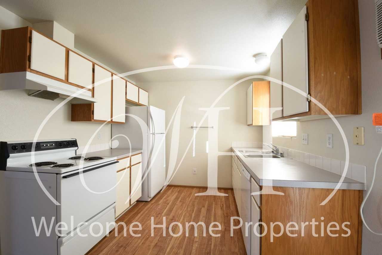 420 Se 6th St - Photo 5 of 18