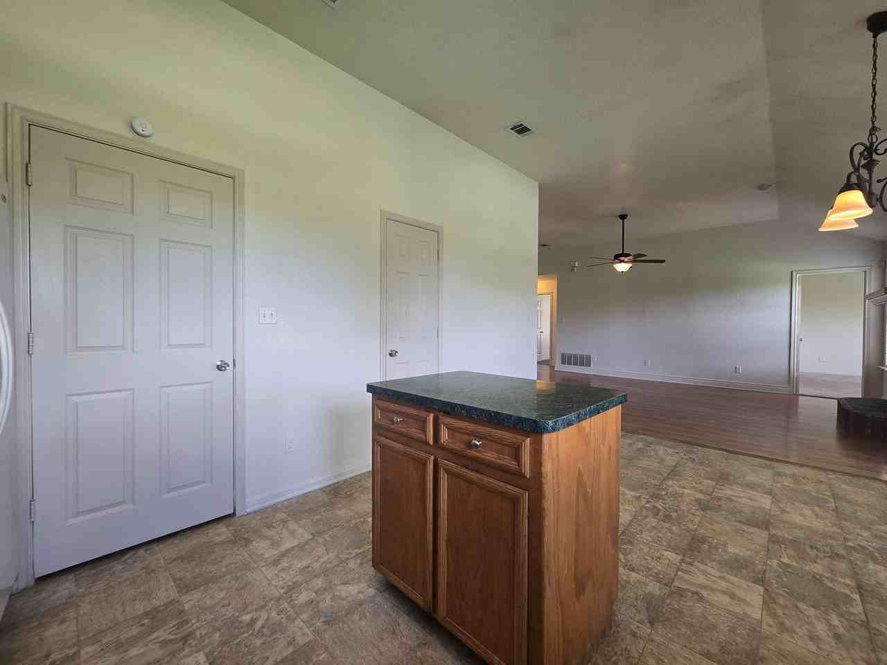 2305 Amethyst Dr - Photo 6 of 24