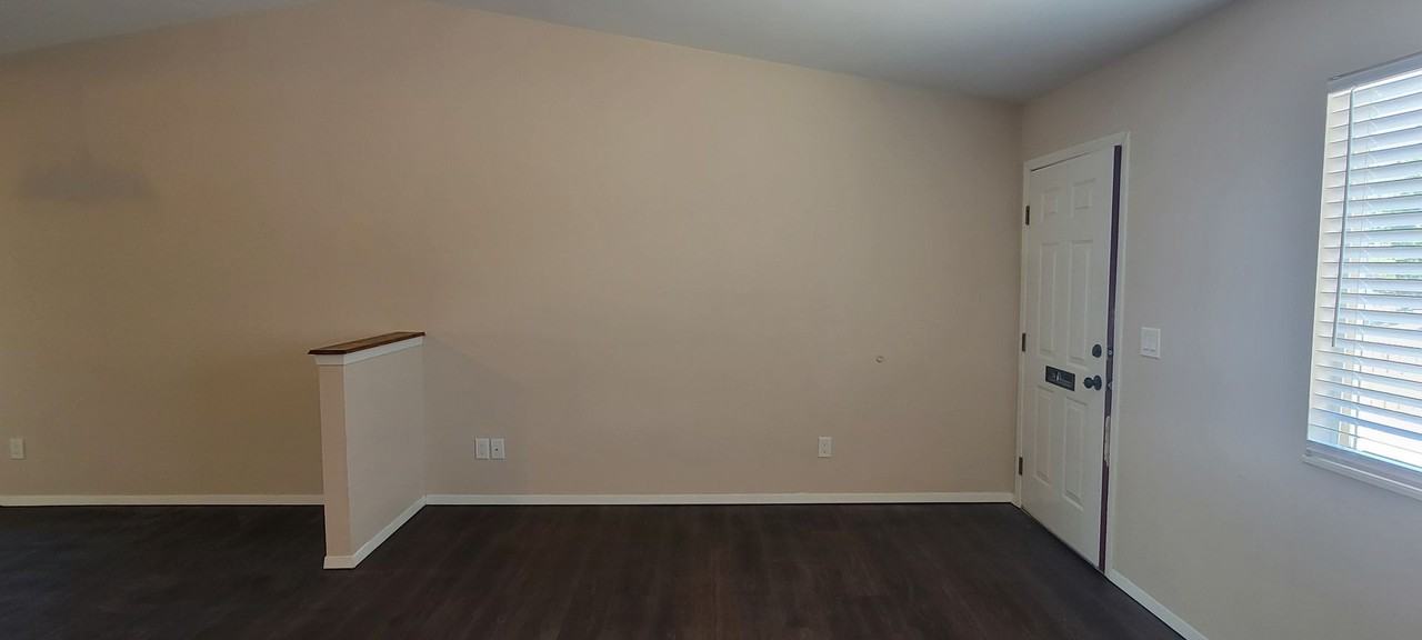 121 Rio Grande Dr - Photo 2 of 10