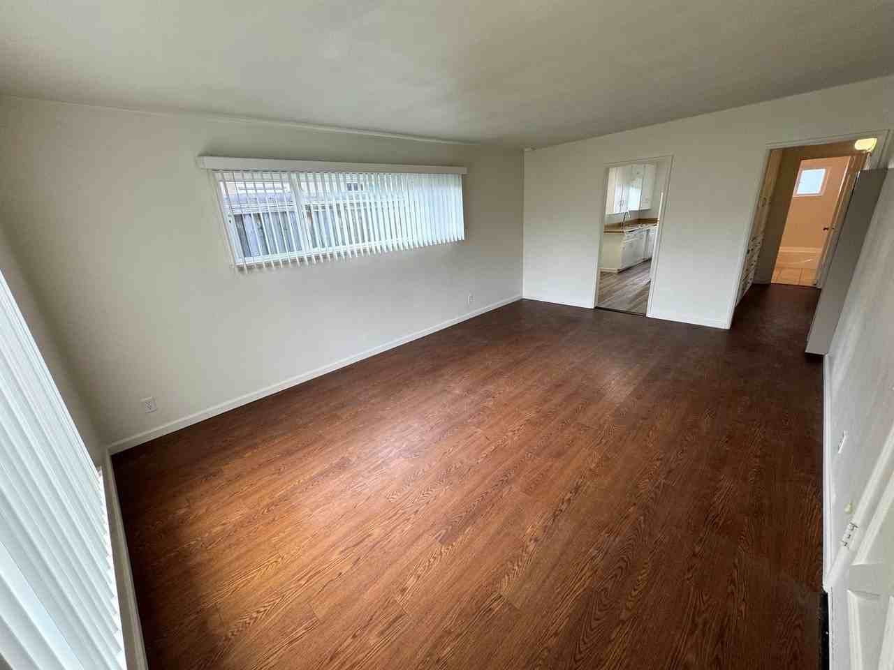 2204 Pierpont Blvd - Photo 4 of 21
