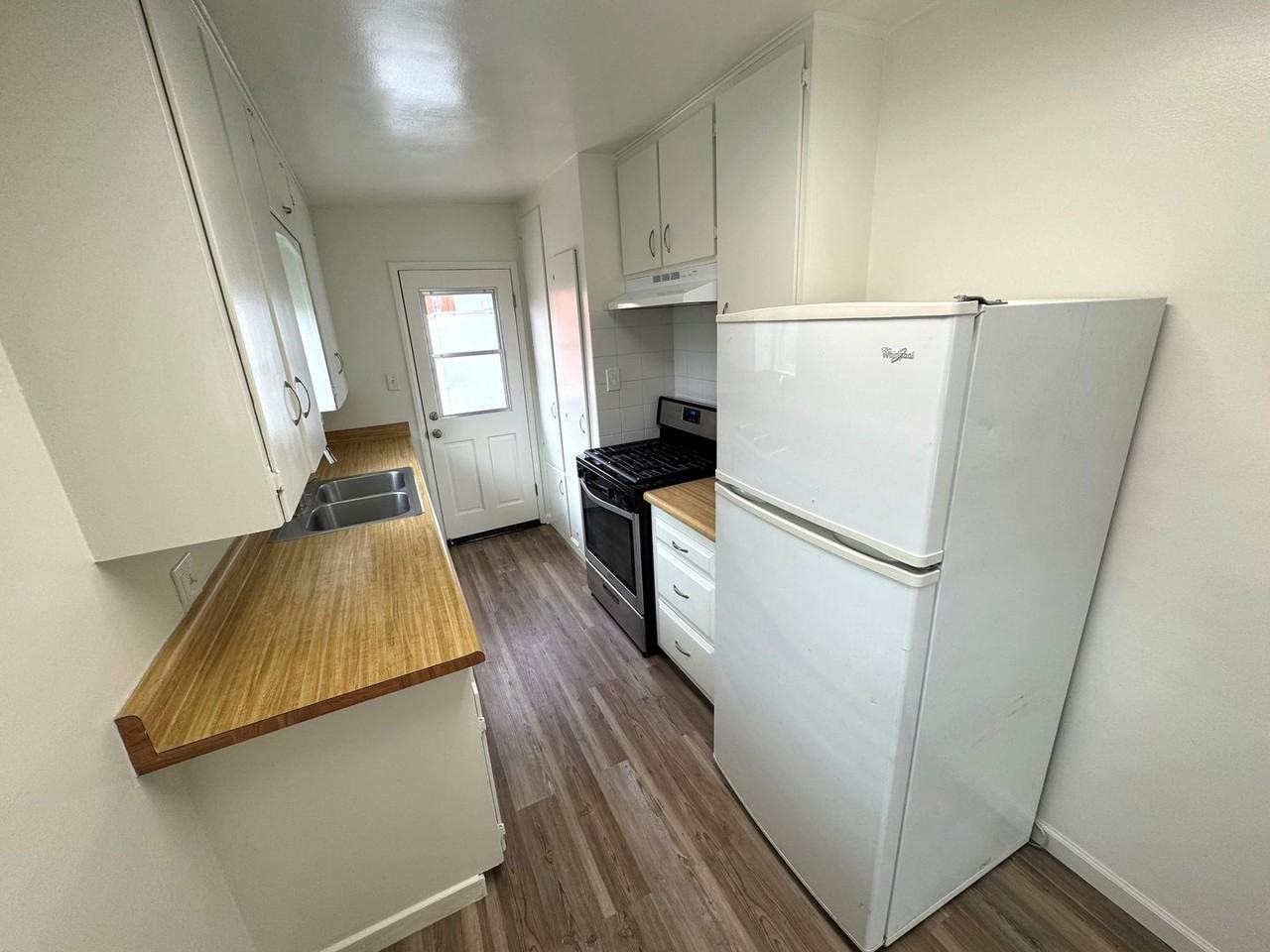 2204 Pierpont Blvd - Photo 7 of 21