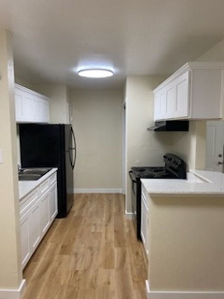 Thompson Square Apts., LLC - Photo 2 of 16