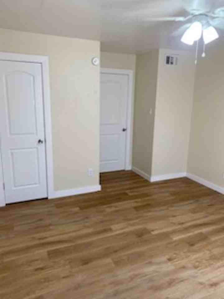 Thompson Square Apts., LLC - Photo 4 of 16