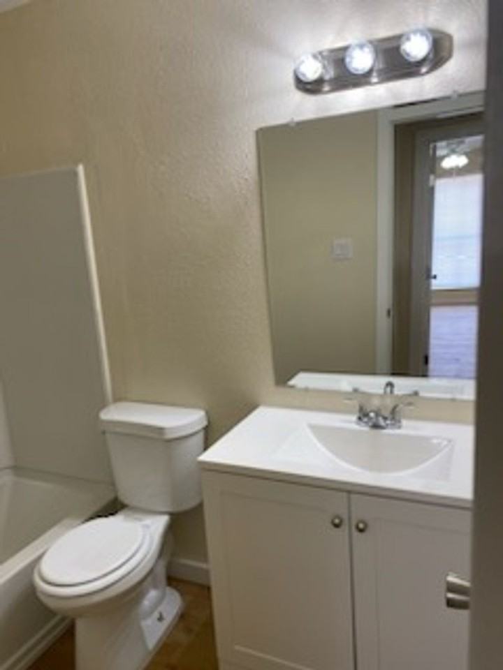 Thompson Square Apts., LLC - Photo 6 of 16