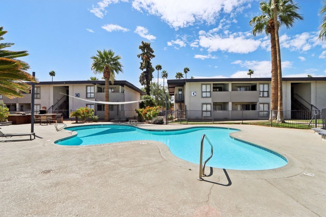 The Vue on Camelback - Photo 2 of 50