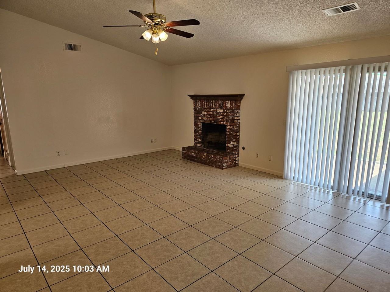 1673 E Eastbrook Ave - Photo 2 of 6