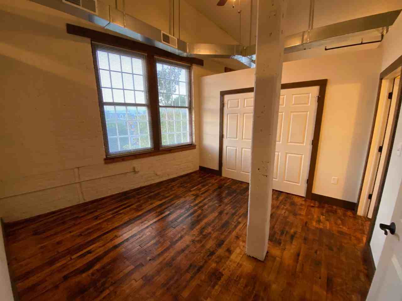 Linden Lofts - Photo 4 of 20