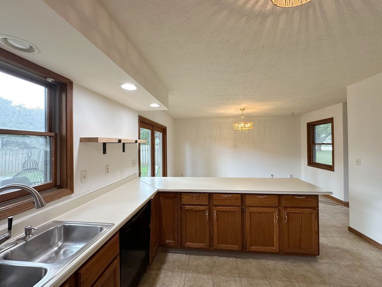 2313 Happy Hollow Rd - Photo 4 of 13