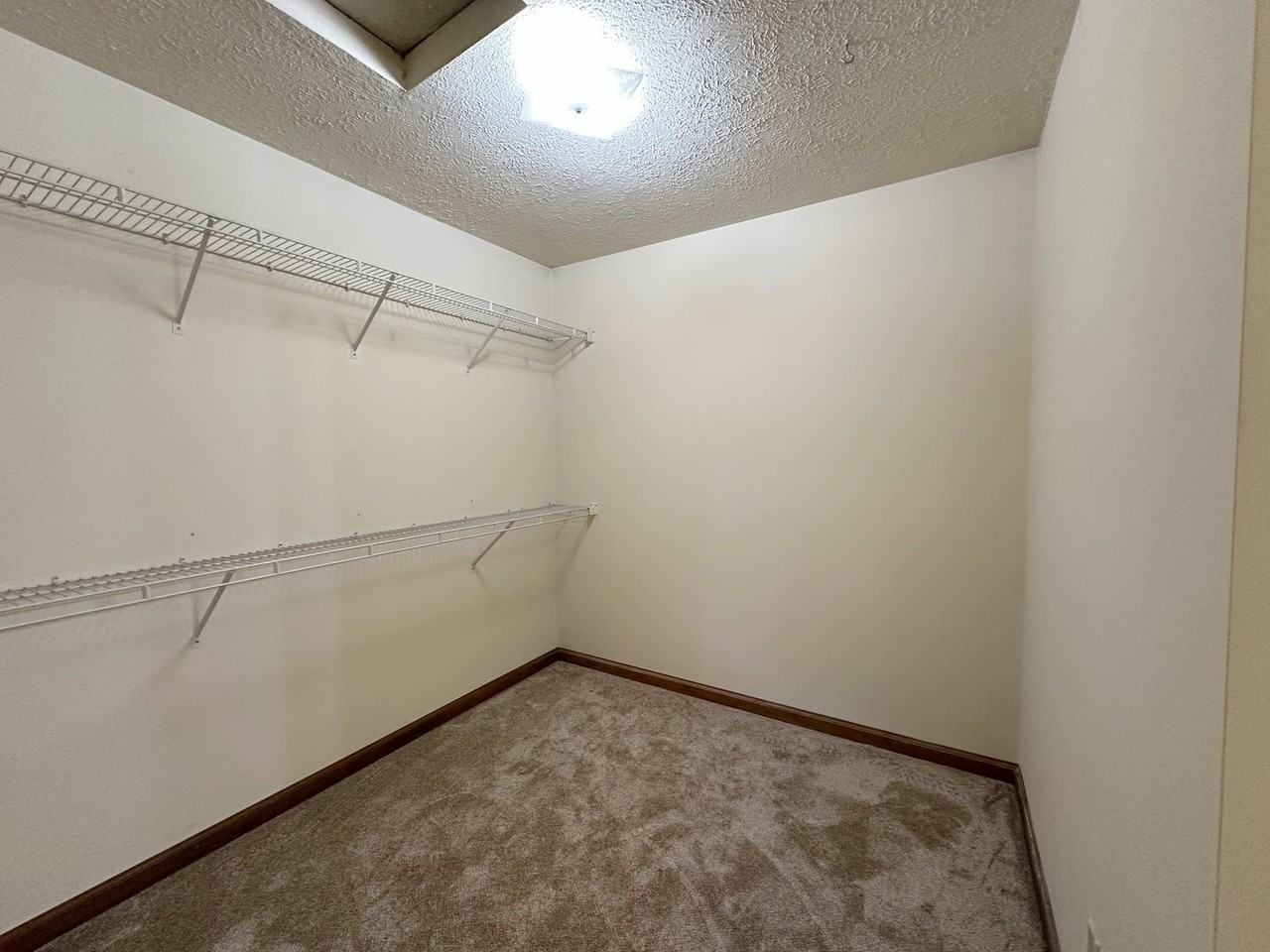 2313 Happy Hollow Rd - Photo 6 of 13