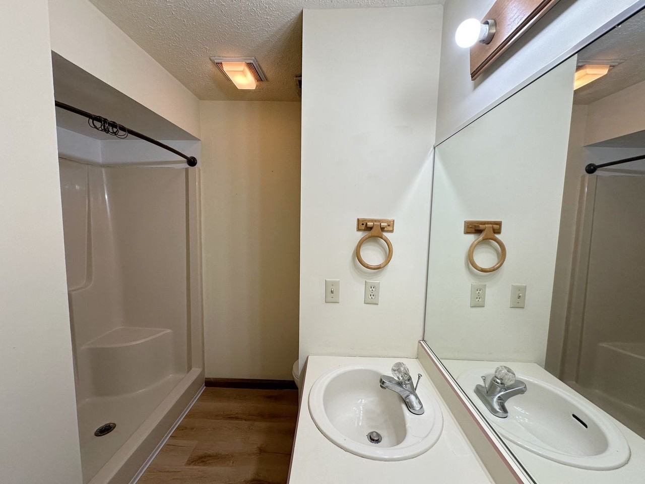 2313 Happy Hollow Rd - Photo 7 of 13