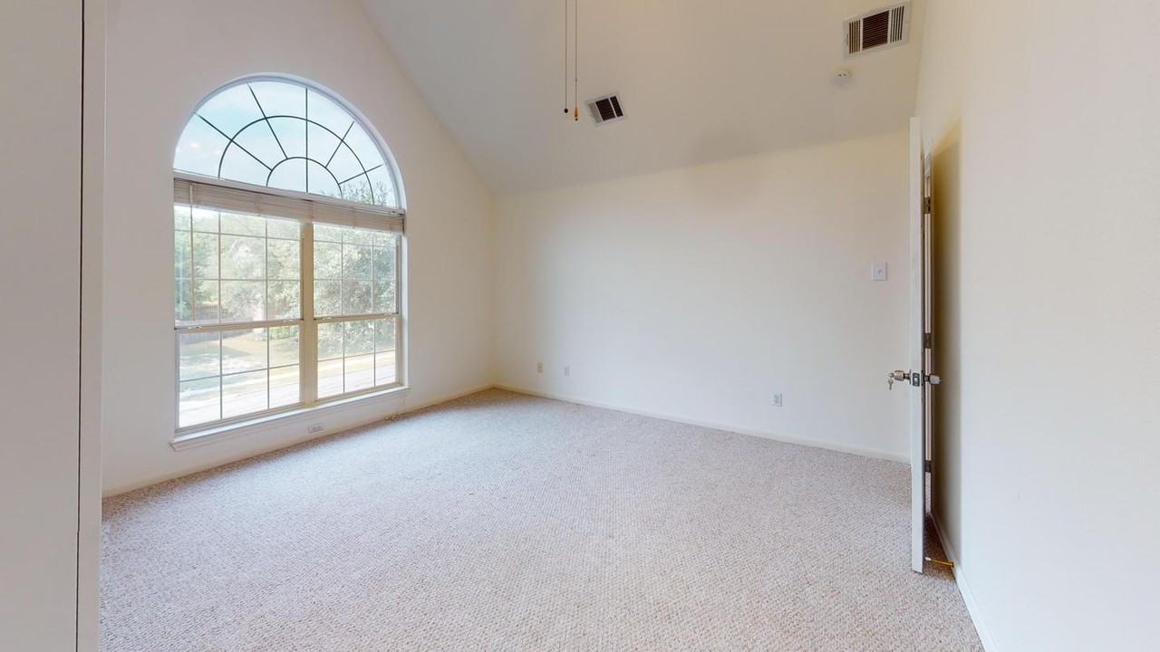 Round Rock Beauty – The Home You’ve Been Waiting For! - Photo 5 of 17