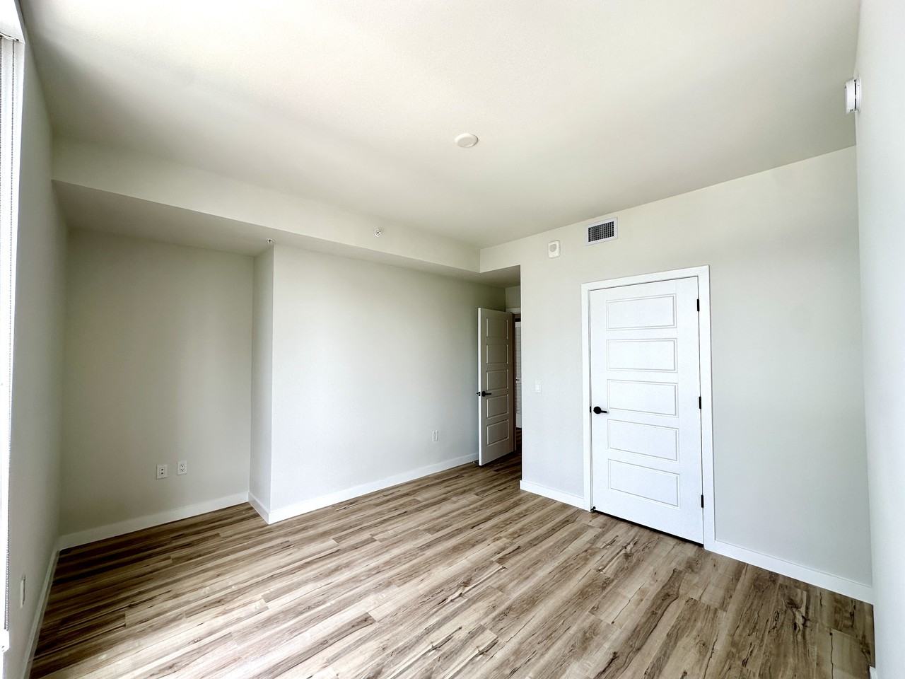 209 Southwest 5th Avenue #B32 - Photo 5 of 19