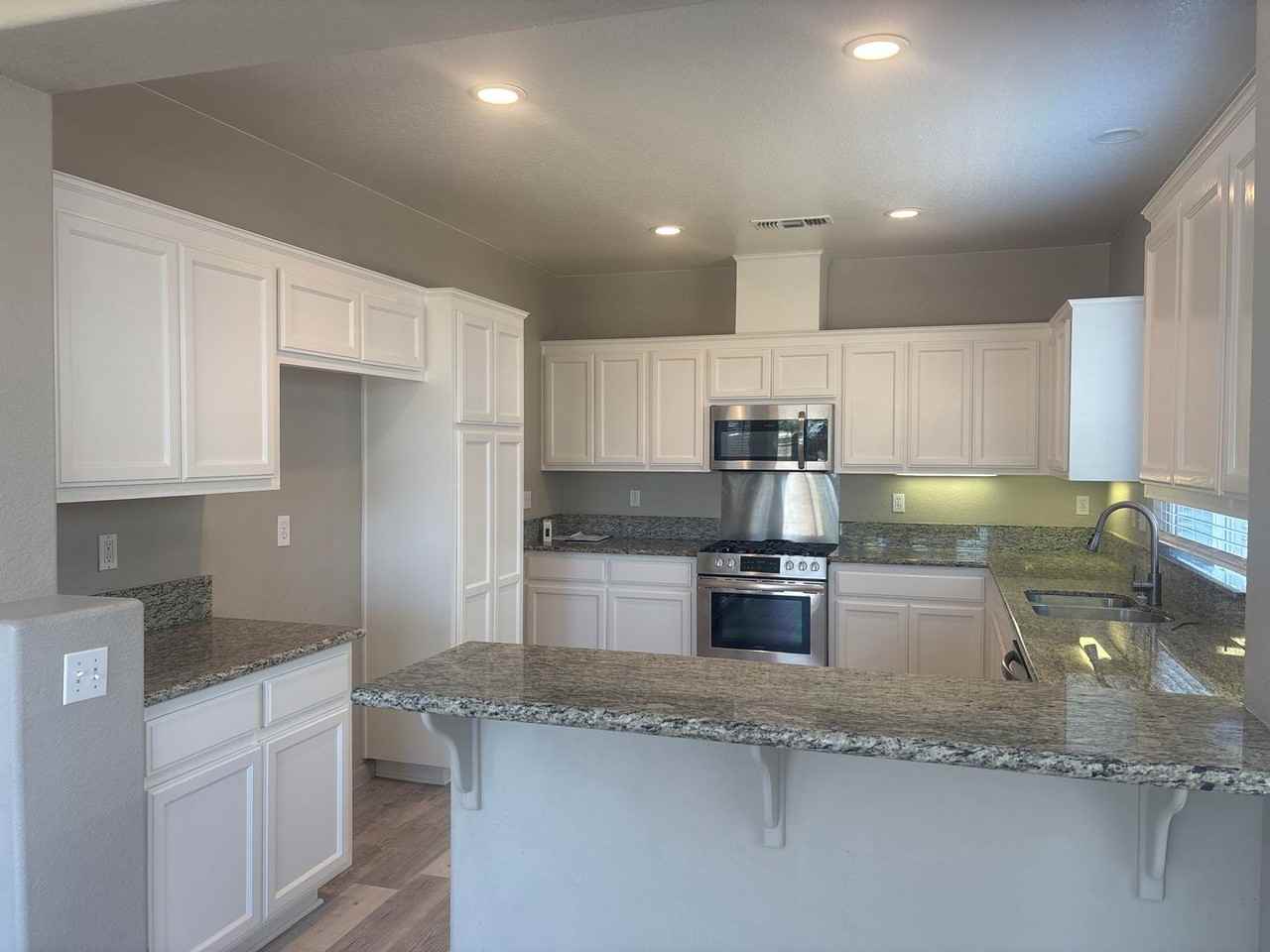 124 Echo Pl - Photo 2 of 21