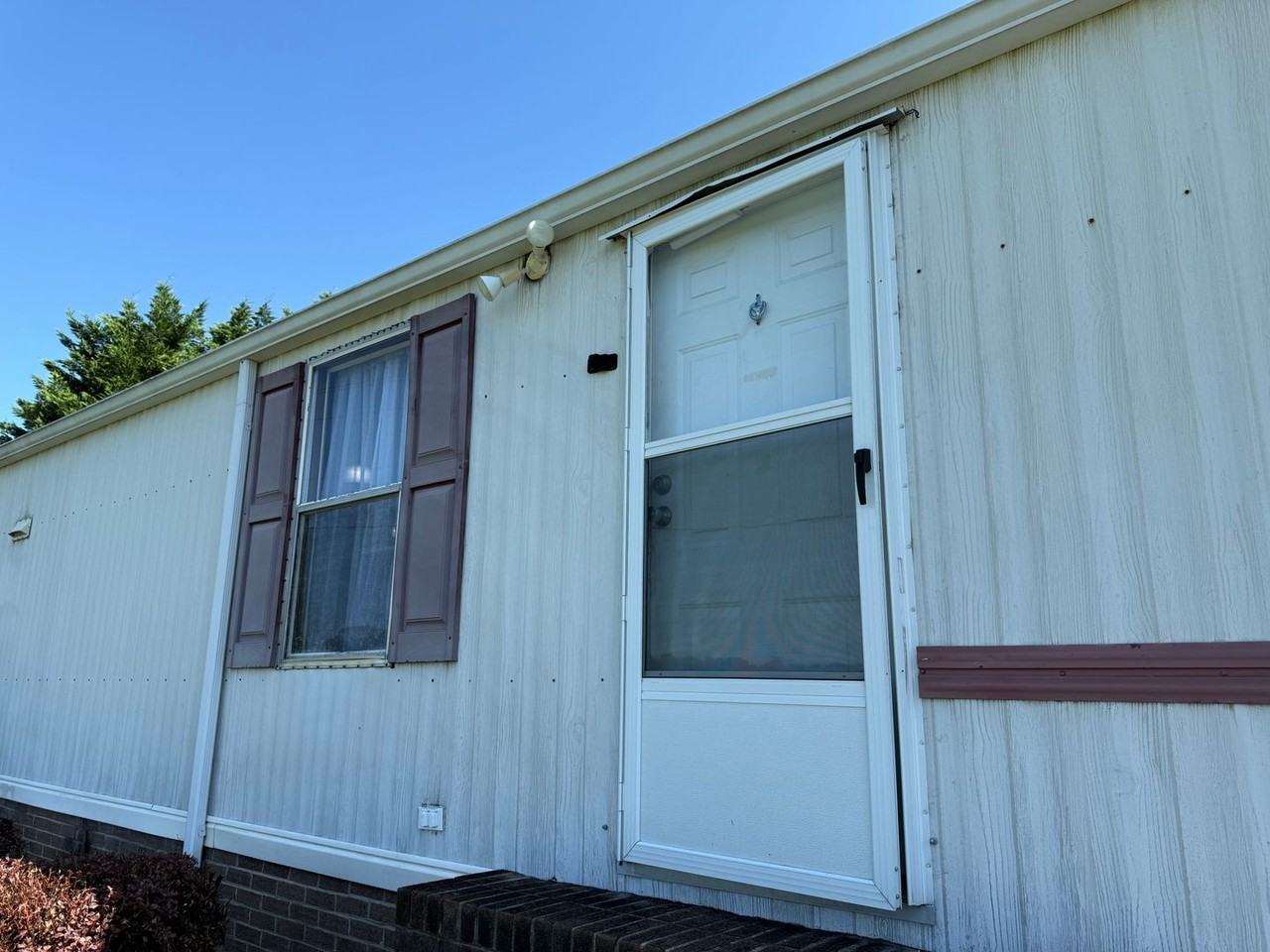 2471 Albany Dr - Photo 2 of 31