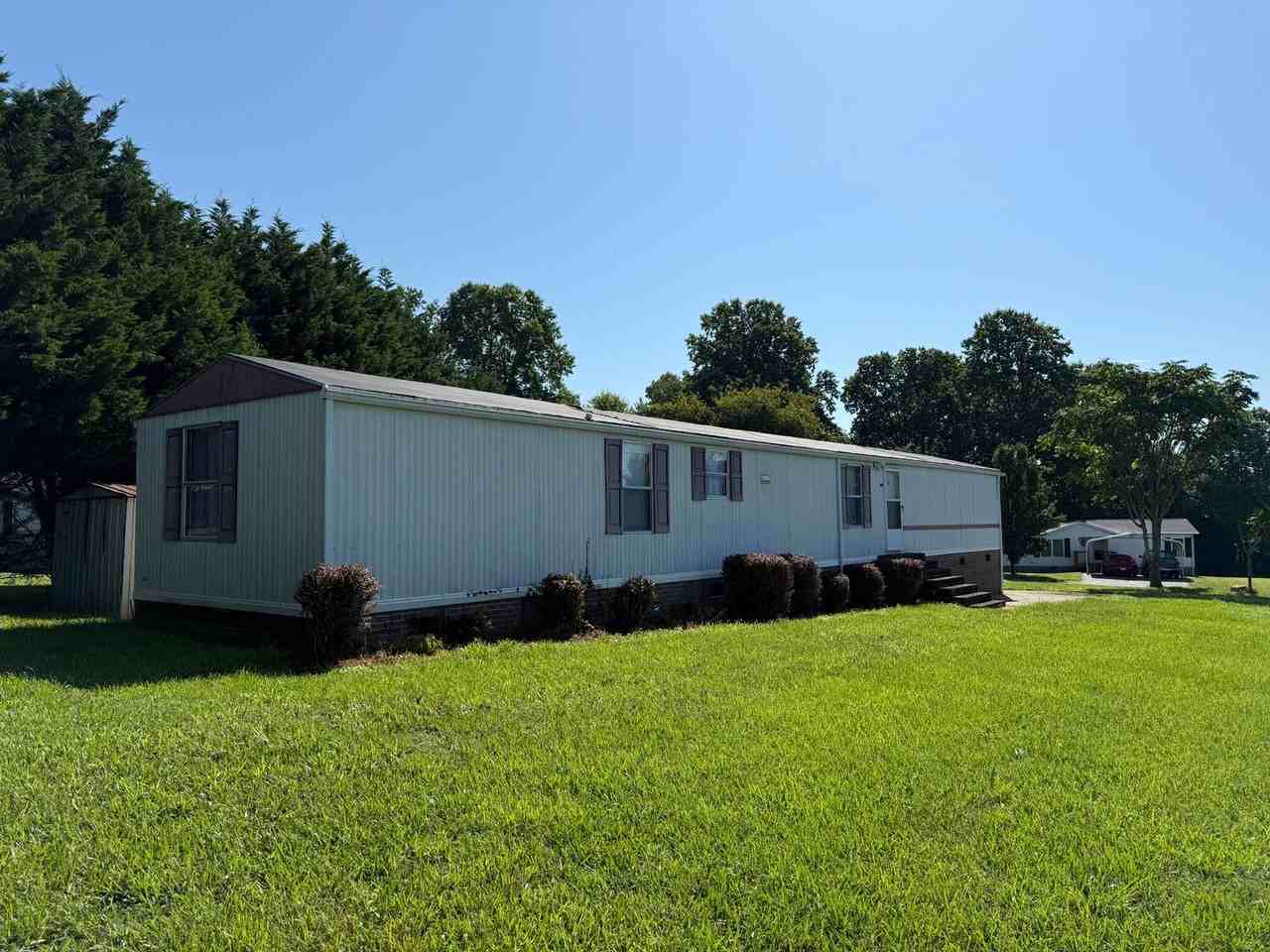 2471 Albany Dr - Photo 4 of 31