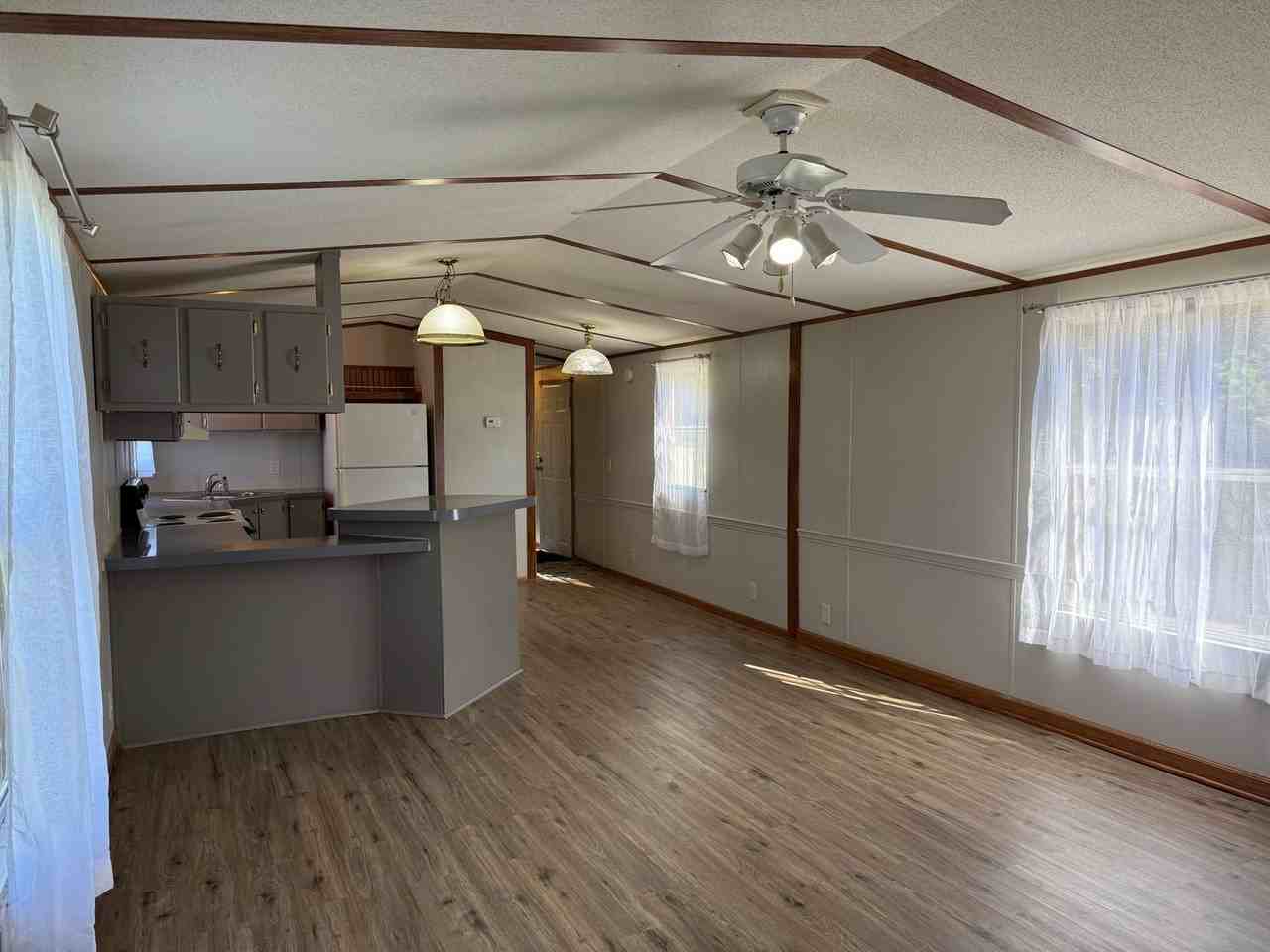 2471 Albany Dr - Photo 7 of 31
