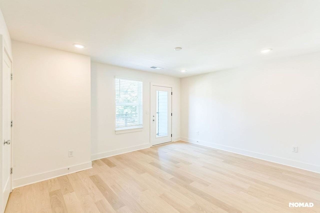 550 Markham St - Photo 7 of 34