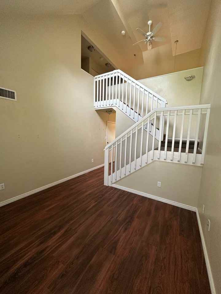 303 Hacienda Ct - Photo 4 of 13