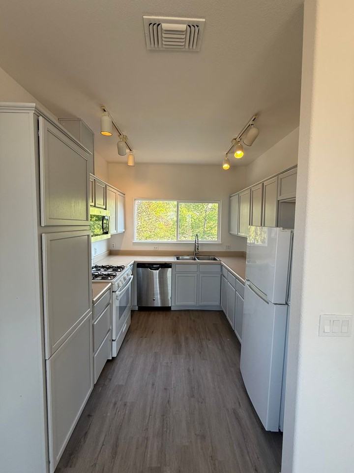 20942 White Rock Dr - Photo 6 of 15