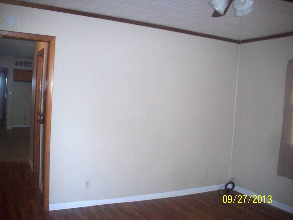 523 E 4th St - Photo 3 of 12