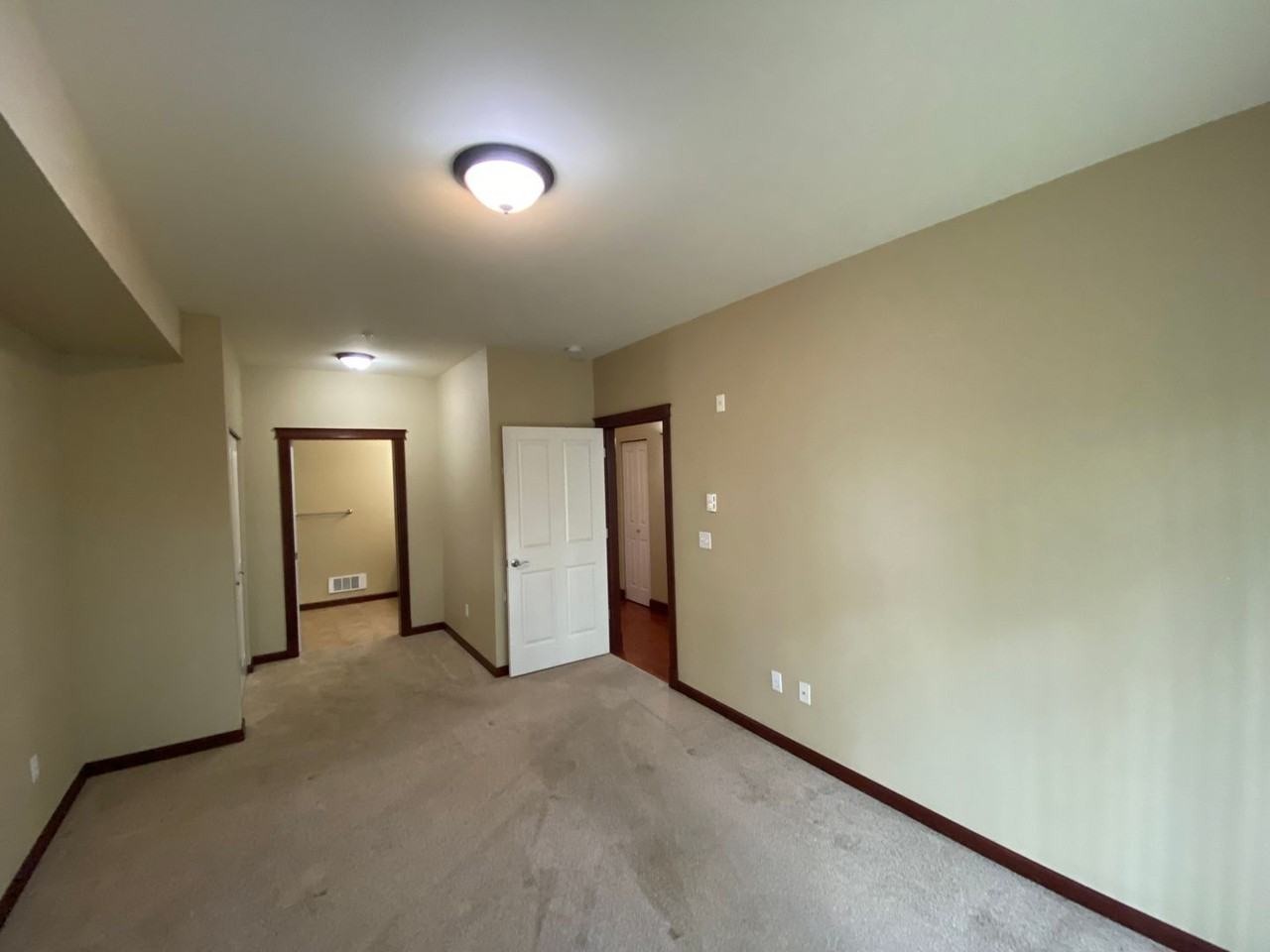 259 W Bakerview Rd #303 - Photo 5 of 12