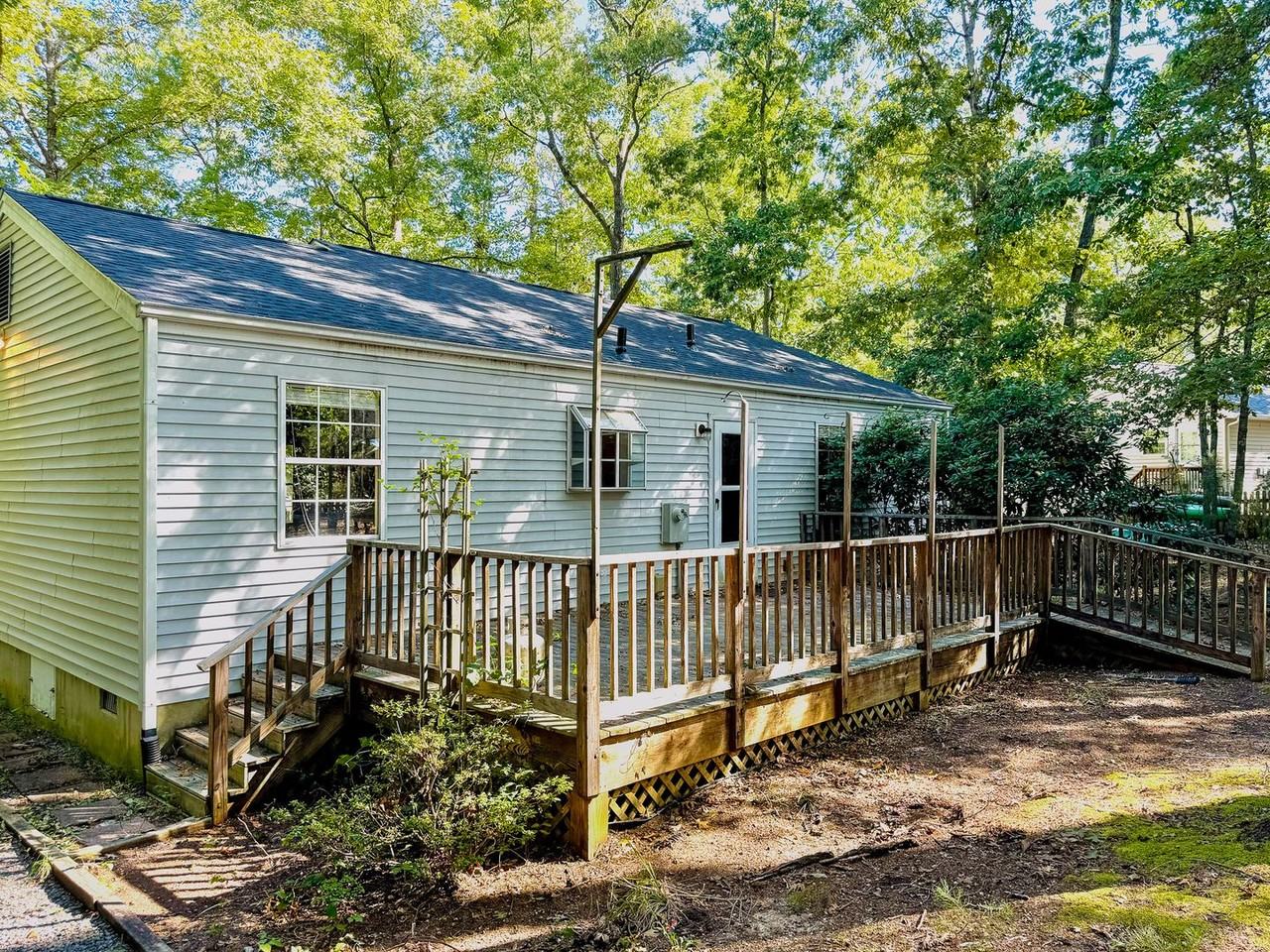 29 Englewood Dr - Photo 2 of 12