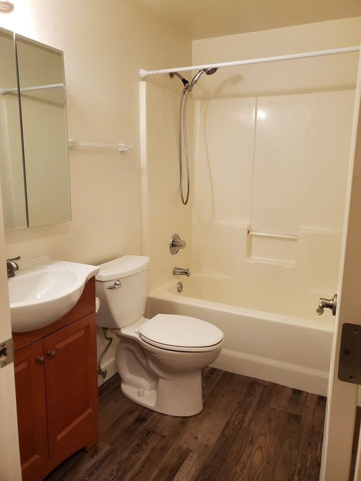 4250 Ne Beaumead St - Photo 3 of 11