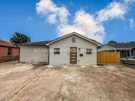 8142 Howard Dr - Photo 1 of 1