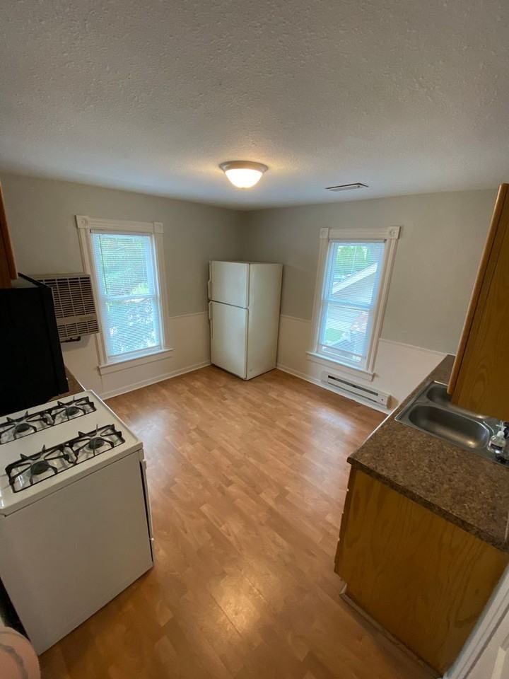 104 8th St Nw #2 - Photo 2 of 28